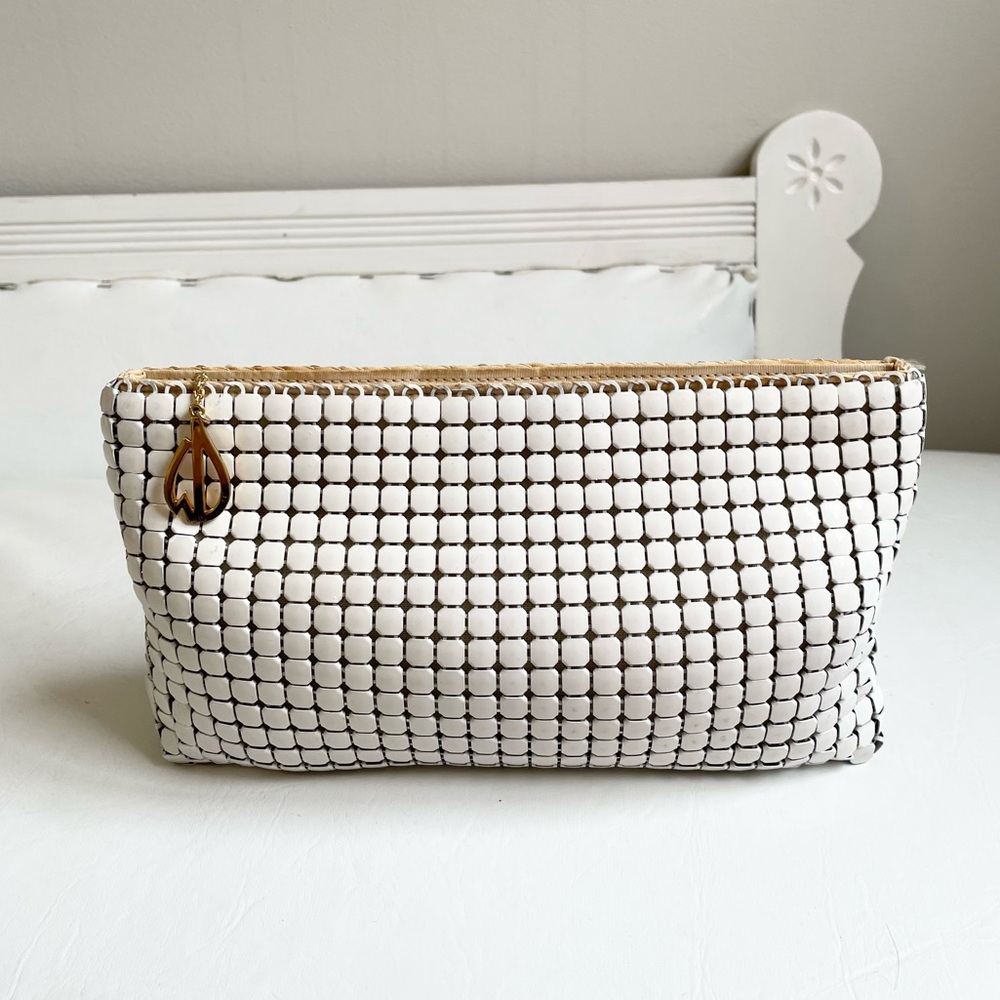 WHITING & DAVIS WHITE LARGE MESH METAL  FABRIC INTERIOR ZIPPER